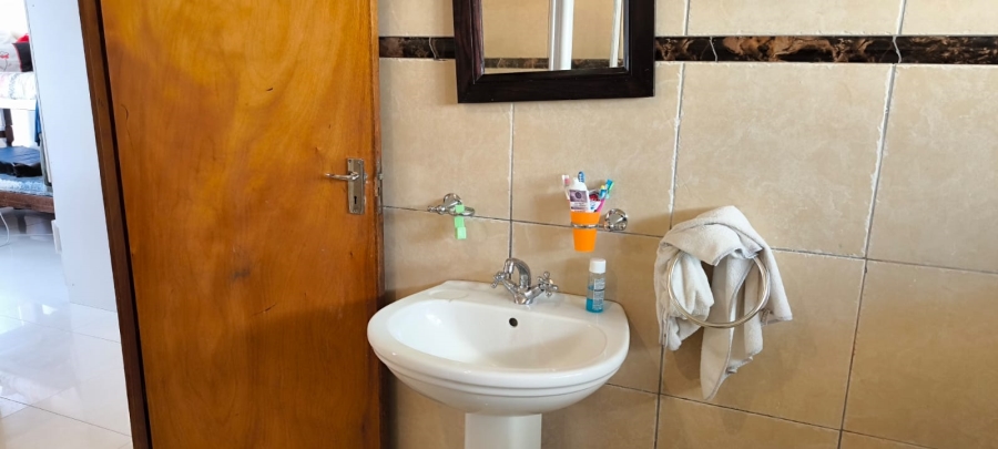 5 Bedroom Property for Sale in Crawford Western Cape